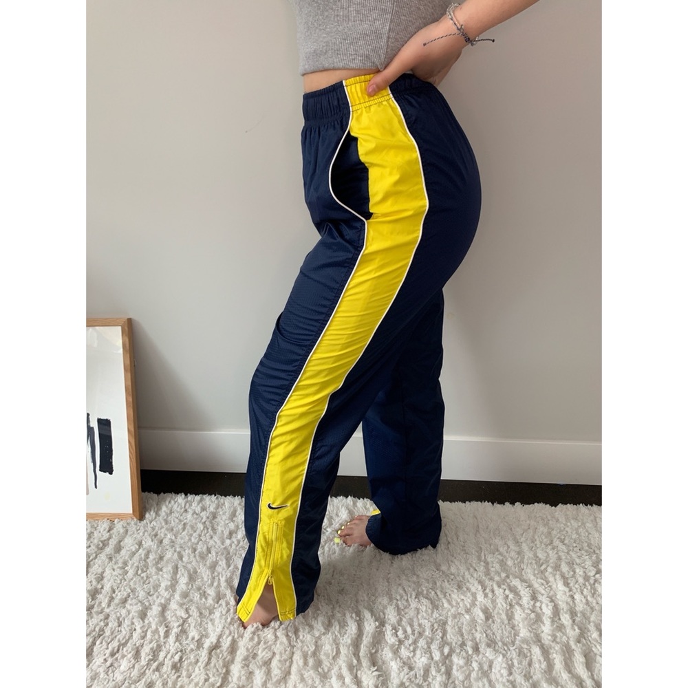 VINTAGE 90s nike joggers